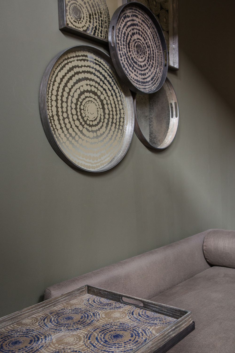 Tribal Print Round Wooden Tray | Ethnicraft Beads | Oroa.com