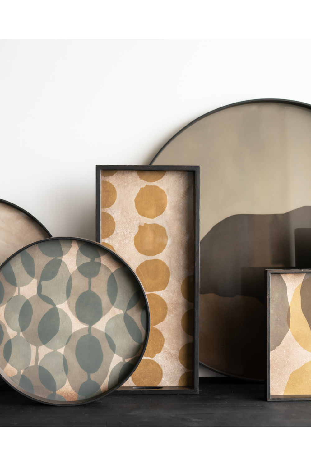 Printed Glass Round Tray | Ethnicraft Dots | Oroa.com