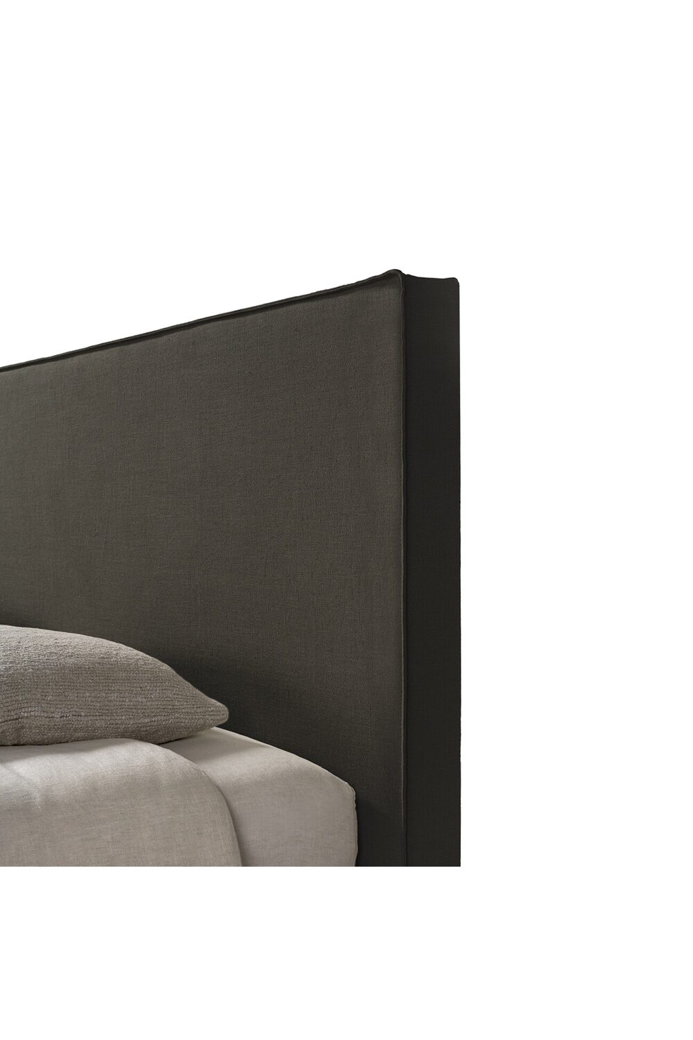 Removable Cover Modern King Bed | Ethnicraft Revive | Oroa.com