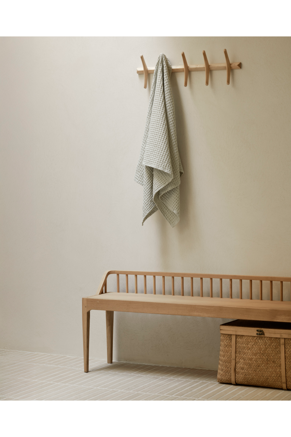 Mahogany Wall Coat Rack | Ethnicraft PI | Oroa.com