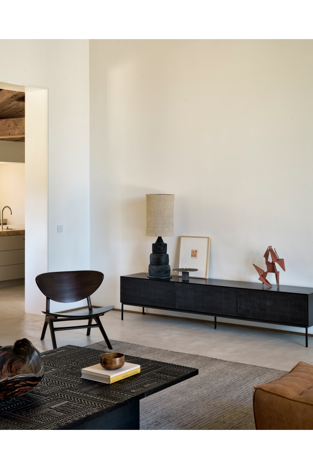 Mahogany Curved Lounge Chair | Ethnicraft Eye