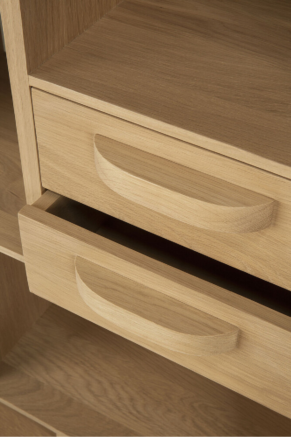 Oak Bookcase With Drawers | Ethnicraft Pirouette | Oroa.com