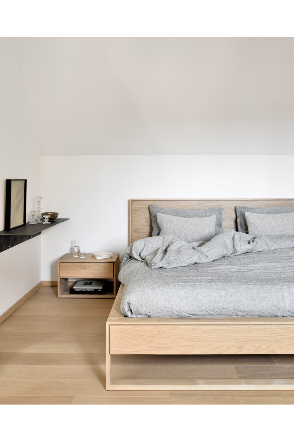 Solid Oak Nightstand | Ethnicraft Nordic II | OROA.com