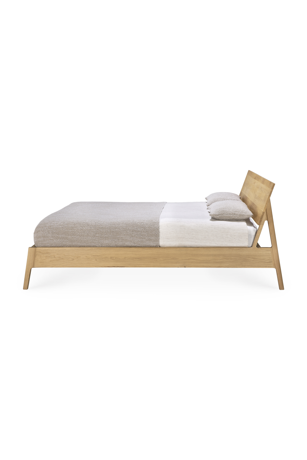 Oiled Oak Bed | Ethnicraft Air | Oroa.com