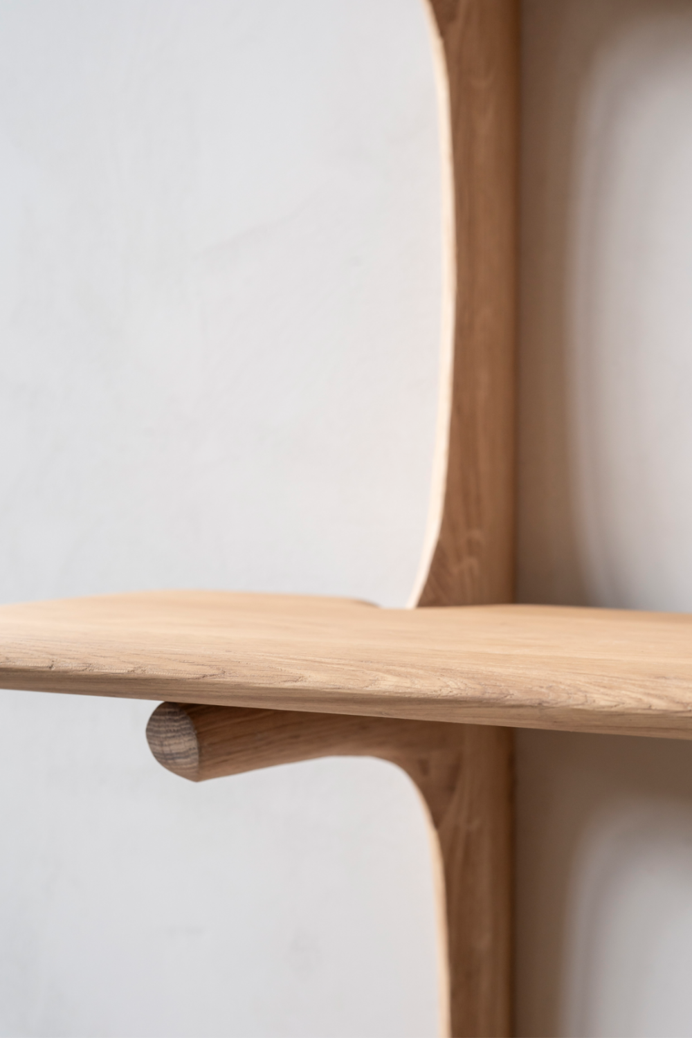 Curved Wood Wall Shelf | Ethnicraft PI | OROA.com