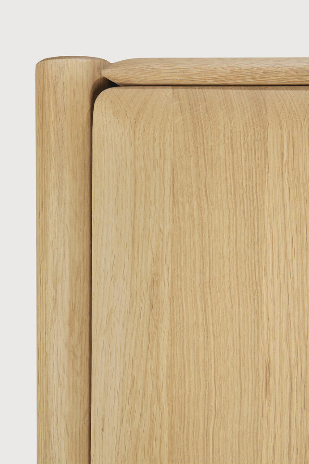 Natural Oak 2-Door Cupboard | Ethnicraft Pi | Oroa.com