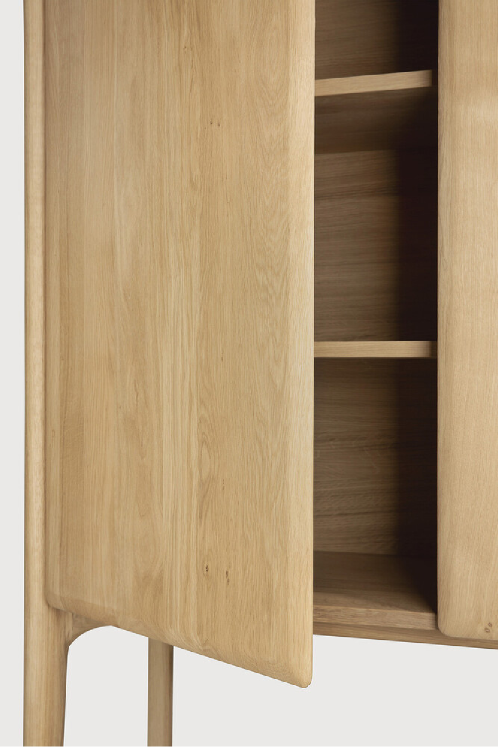 Natural Oak 2-Door Cupboard | Ethnicraft Pi | Oroa.com