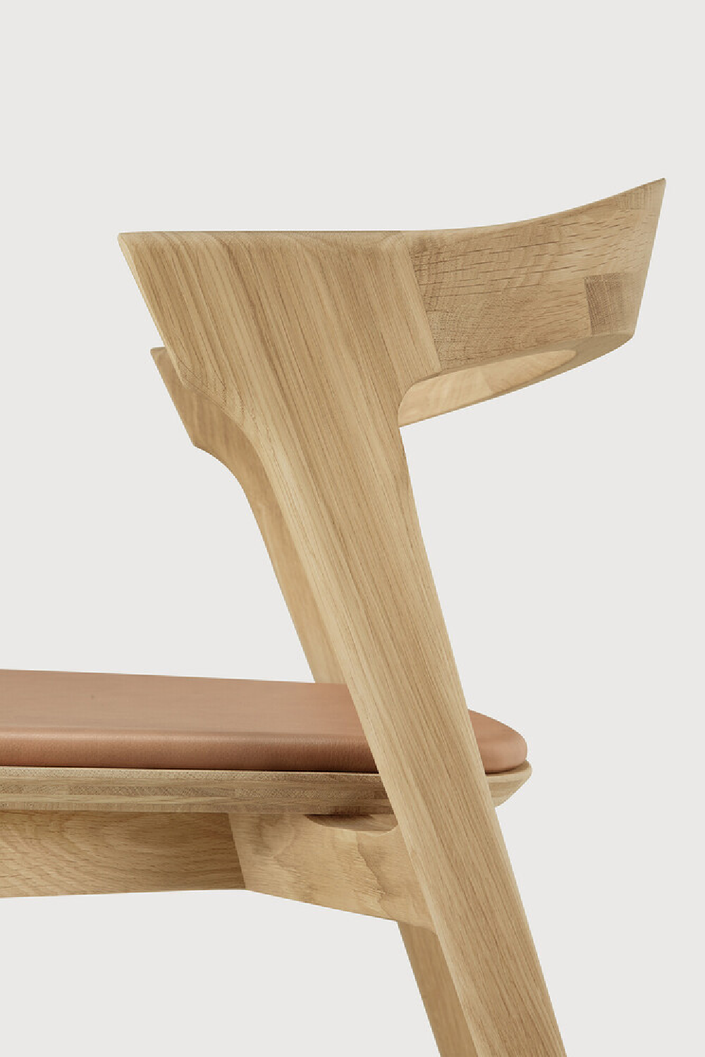 Cushioned Scandinavian Dining Chair | Ethnicraft Bok | Oroa.com