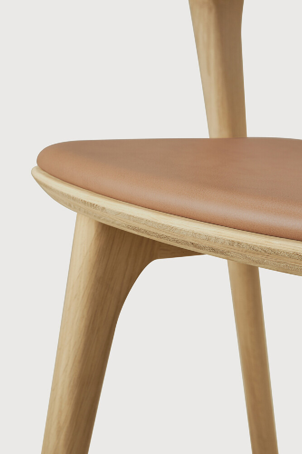 Cushioned Scandinavian Dining Chair | Ethnicraft Bok | Oroa.com