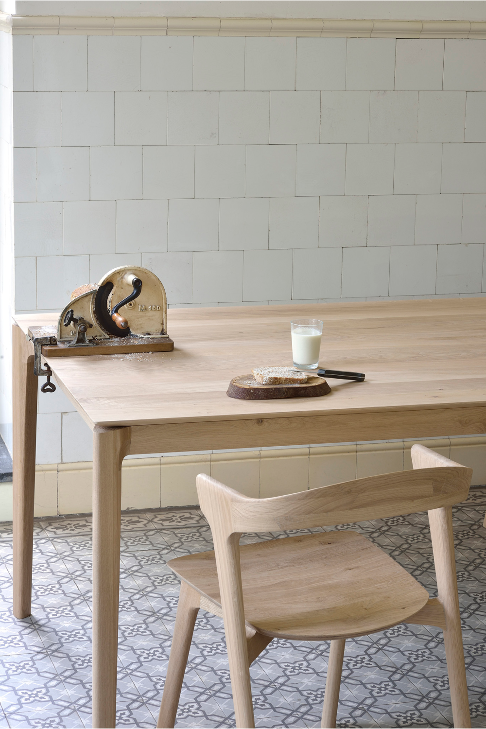 Modern Oak Dining Chair | Ethnicraft Bok | OROA.COM