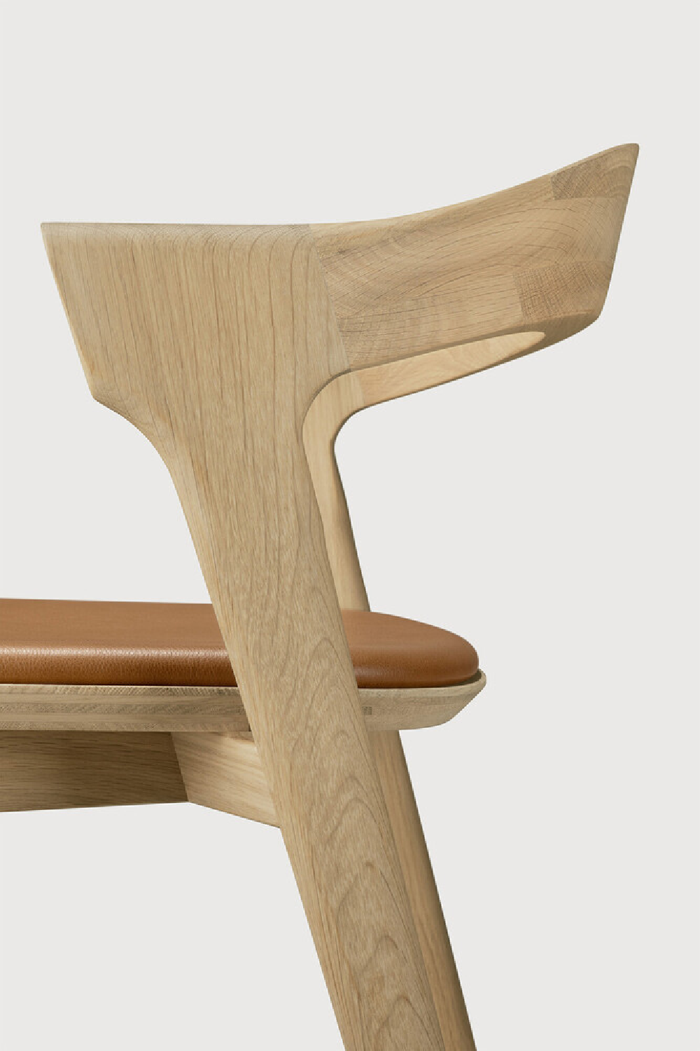 Curved Oak Bar Stool | Ethnicraft Bok | Oroa.com