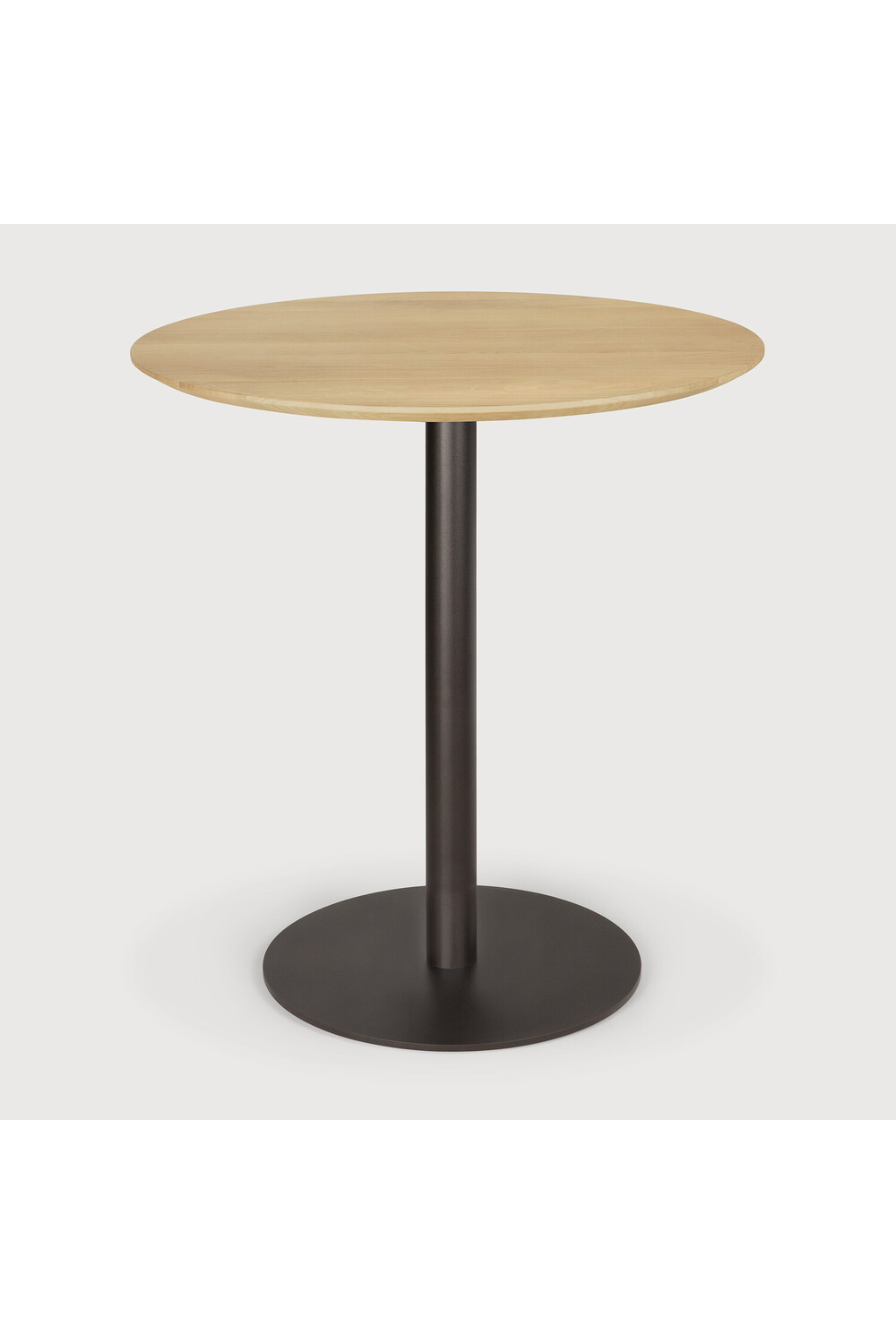 Round Pedestal Dining Table | Ethnicraft Blend | Oroa.com