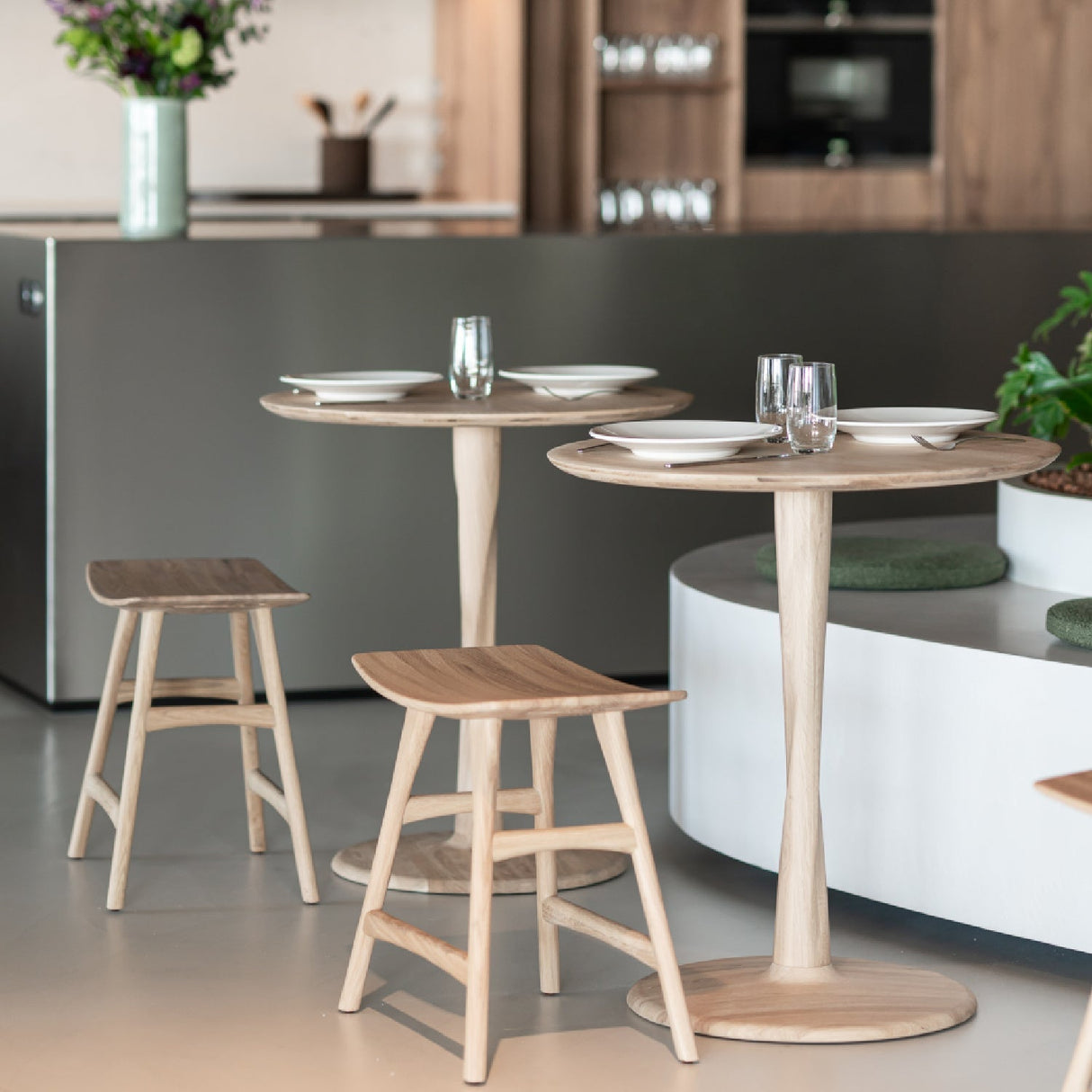 Modern Oak Counter Stool – Osso – oak finish angled view