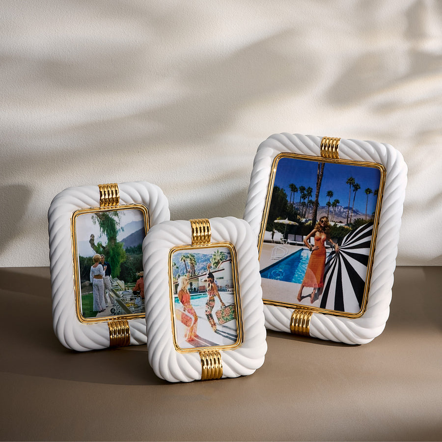 White Porcelain Photo Frame | Jonathan Adler Geneva | Oroa.com