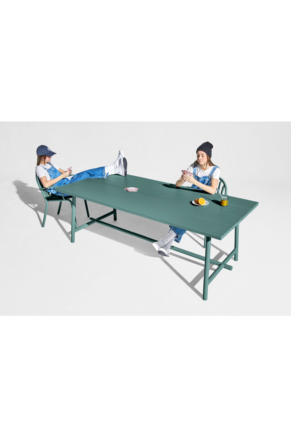 Aluminum 6-Seater Outdoor Table | Fatboy Fred | OROA.com