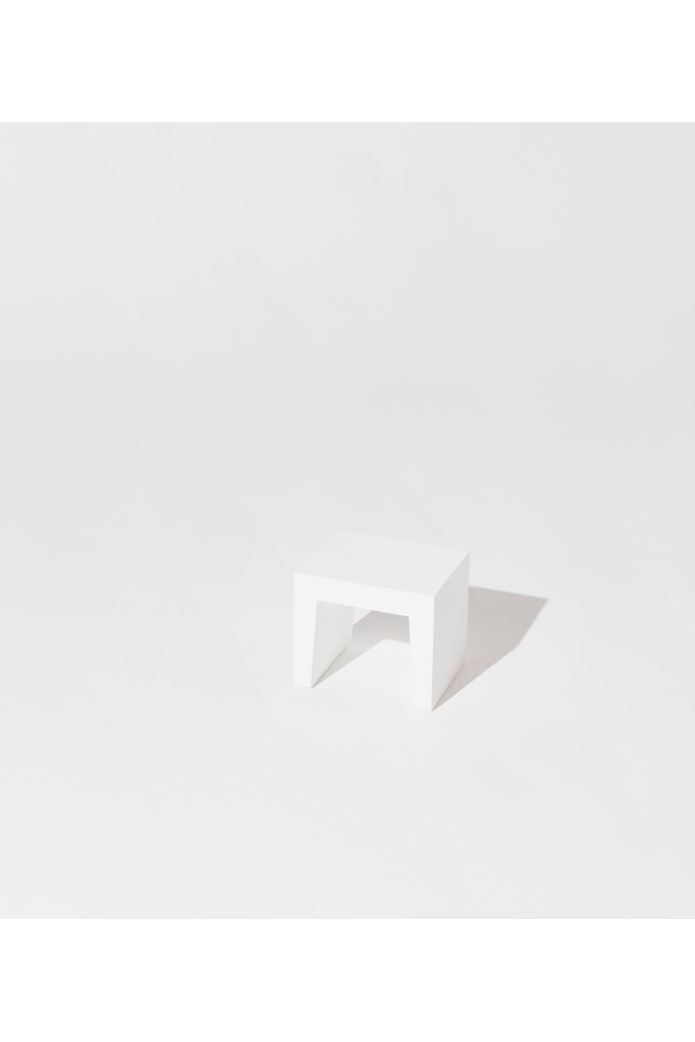 Minimalist Outdoor Stool | Fatboy Concrete | OROA.com