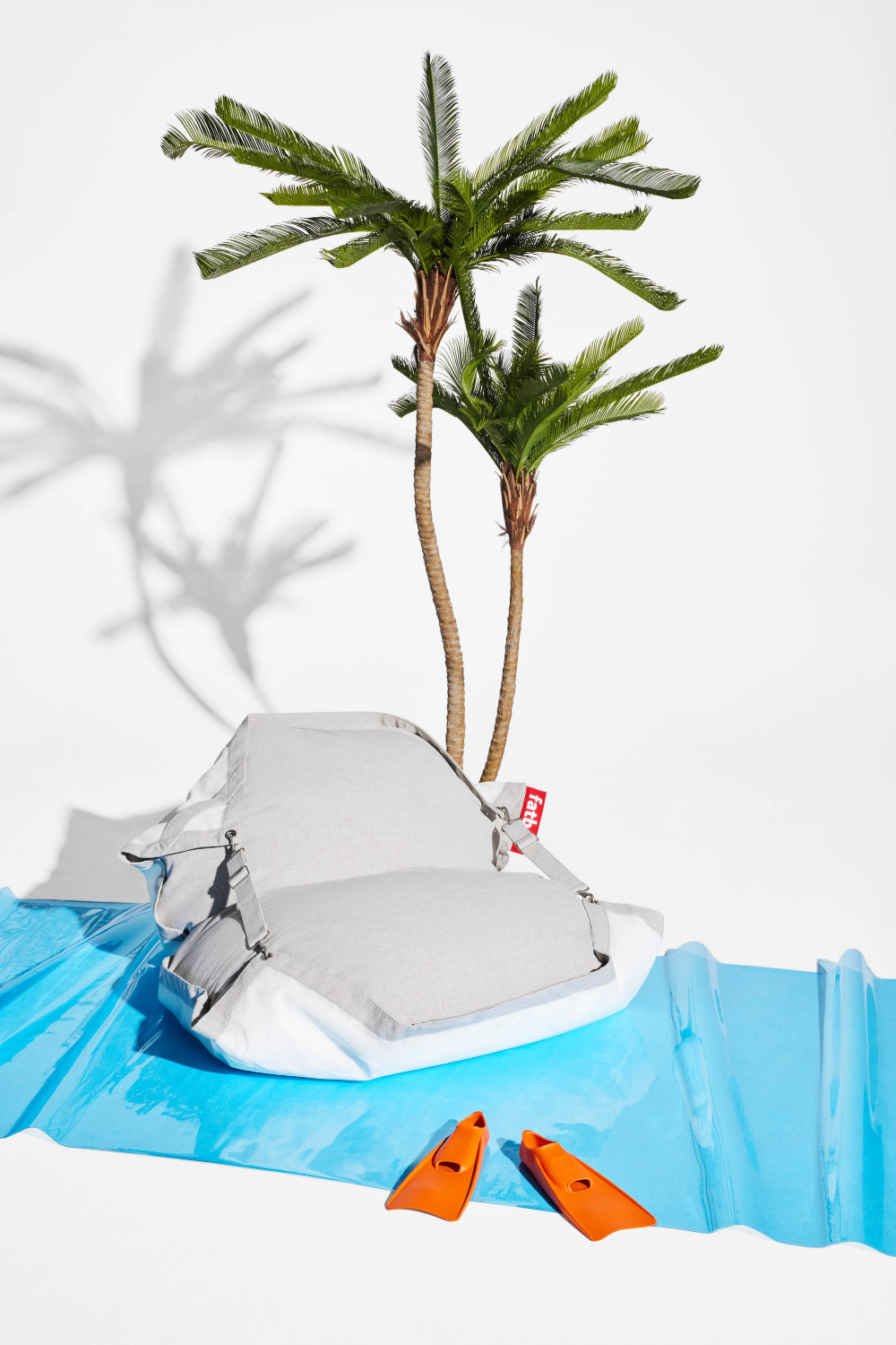 Olefin Fabric Water Lounger | Fatboy Floatzac | OROA.com
