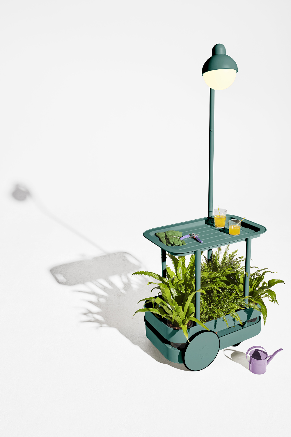 Outdoor Lighted Bar Cart | Oroa.com