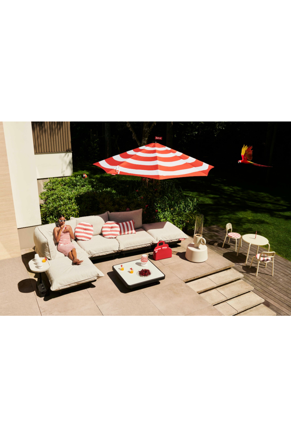 Minimalist Outdoor Hocker | Fatboy Paletti | OROA.com