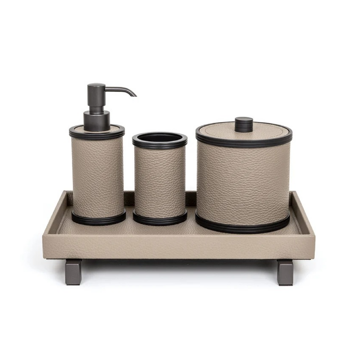 Metal Finish Bathroom Set | Pinetti Carol | OROA.com