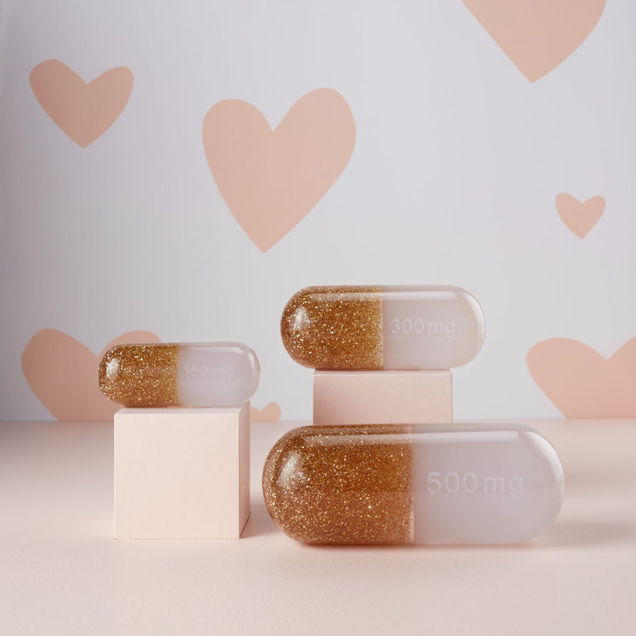Acrylic Capsule Decorative Object S | Jonathan Adler Pill | Oroa.com