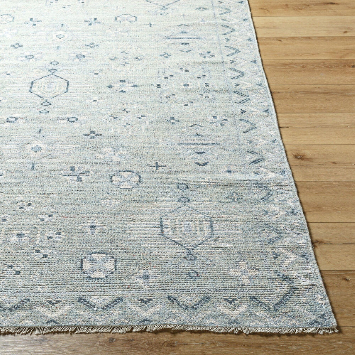 Modern furniture - Patterned Wool Viscose Carpet - www.oroa.com
