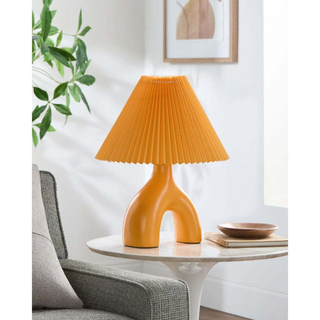 Modern European furniture - Ceramic Cream Linen Table Lamp - www.oroa.com