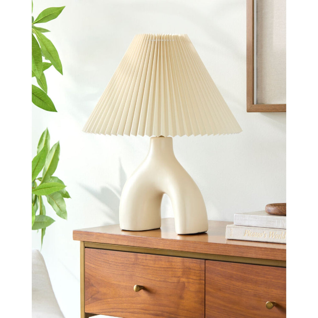 Modern European furniture - Ceramic Cream Linen Table Lamp - www.oroa.com