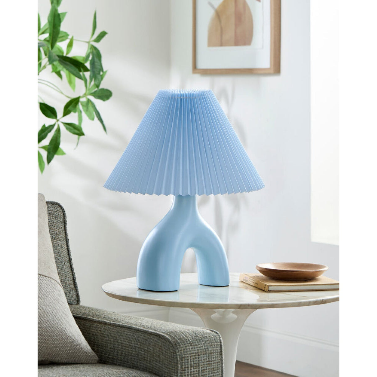 Modern European furniture - Ceramic Cream Linen Table Lamp - www.oroa.com