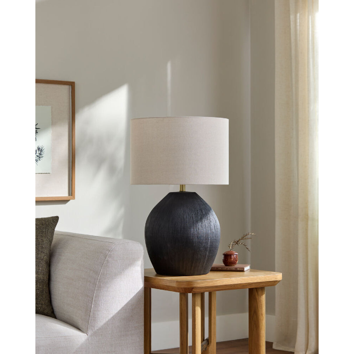 Modern European furniture - Black Ceramic Accent Table Lamp - www.oroa.com