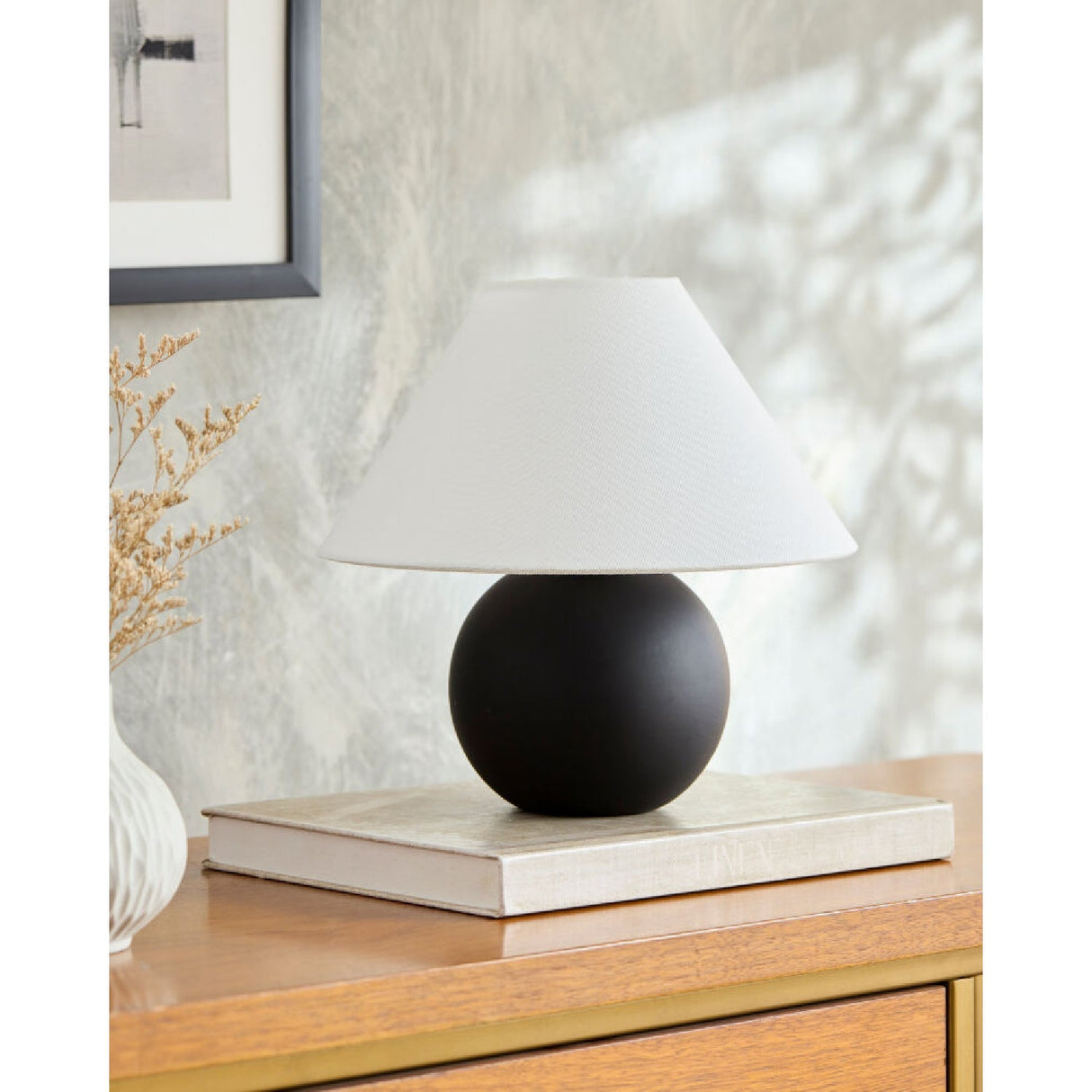 Modern European furniture - Round Ceramic Accent Table Lamp - www.oroa.com