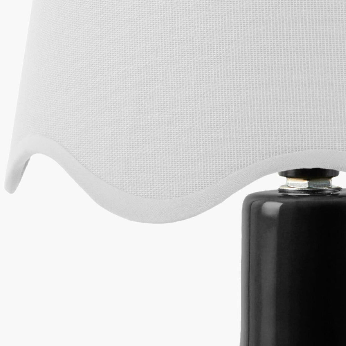 Modern European furniture - Wavy-Edge Rattan Ceramic Table Lamp - www.oroa.com