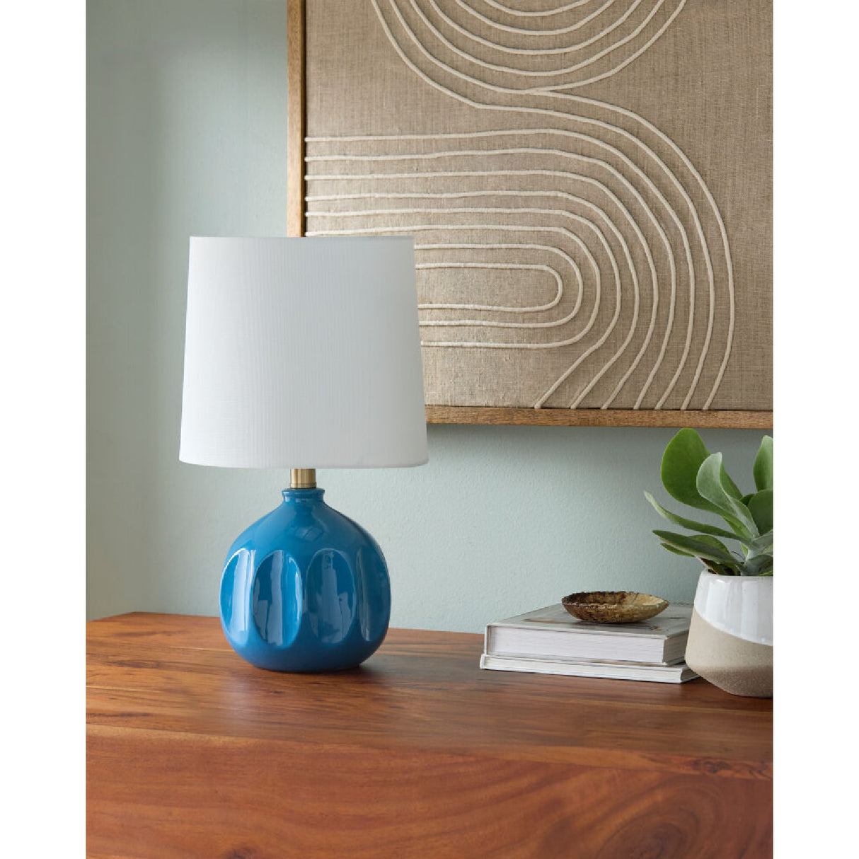 Linen Carved Ceramic Table Lamp | Oroa.com