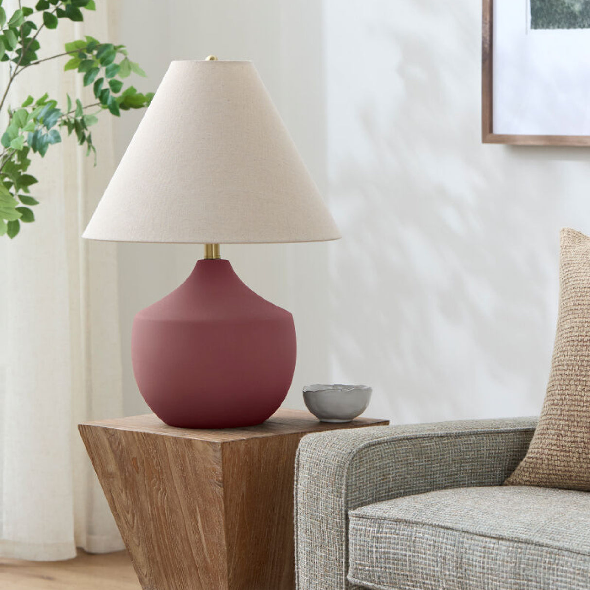 Modern European furniture - Ceramic Beige Linen Table Lamp - www.oroa.com