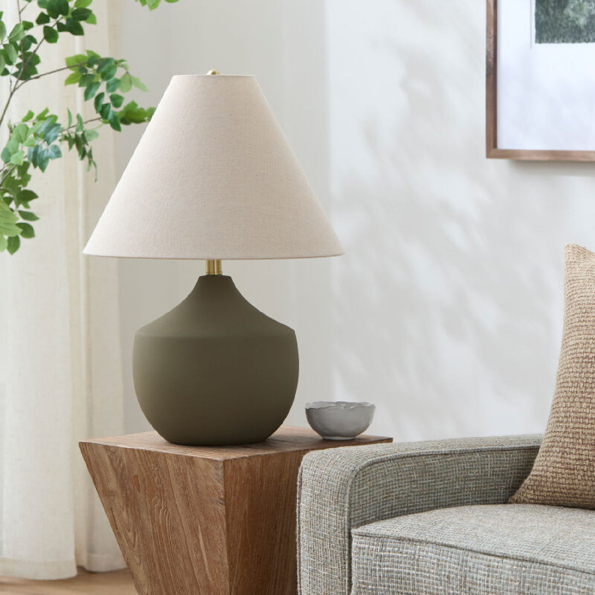 Modern European furniture - Ceramic Beige Linen Table Lamp - www.oroa.com