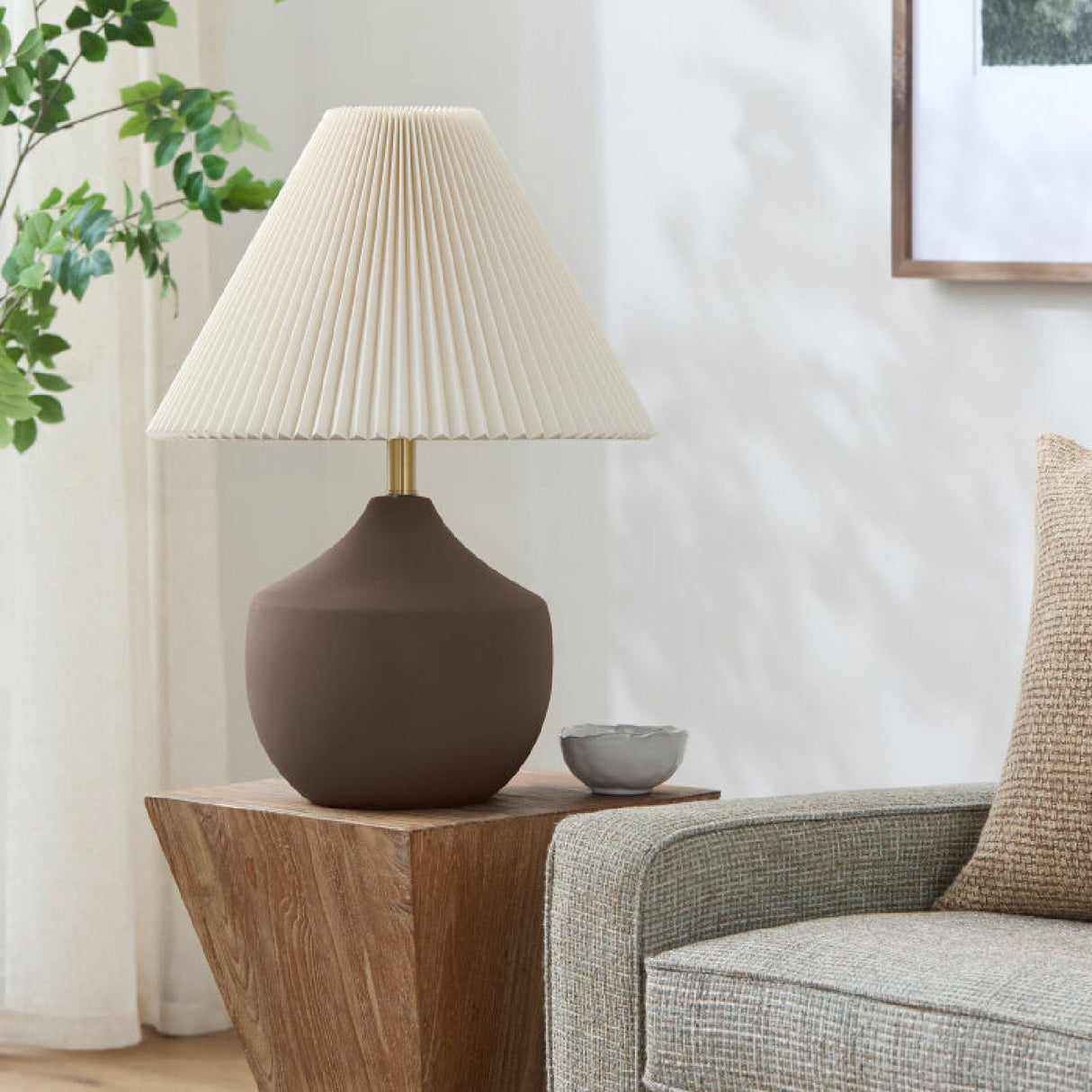 Modern European furniture - Ceramic Beige Linen Table Lamp - www.oroa.com