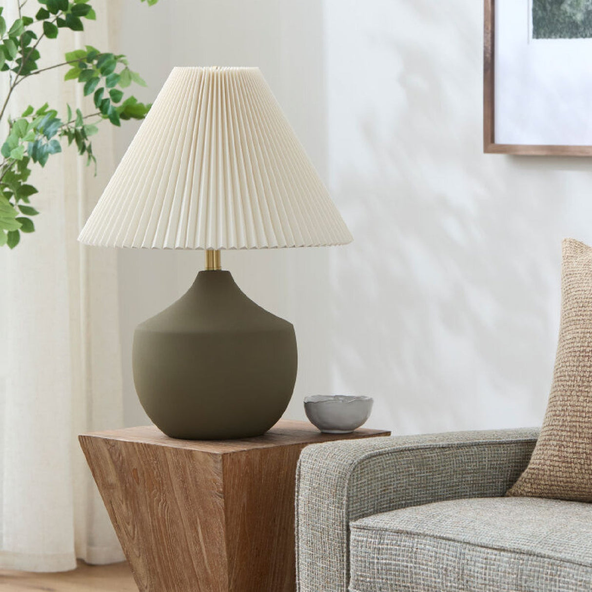 Modern European furniture - Ceramic Beige Linen Table Lamp - www.oroa.com