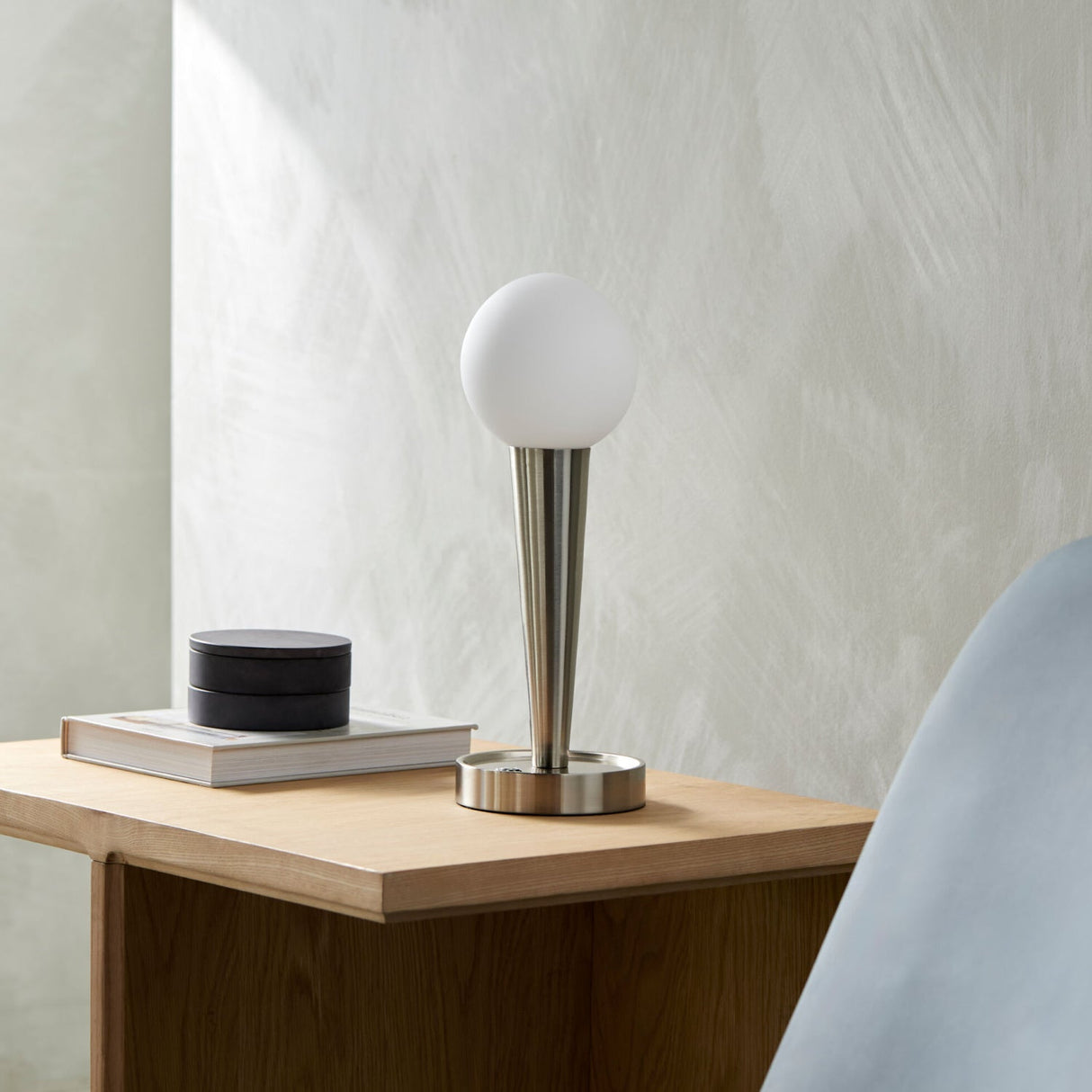 Modern European furniture - Conical Metal Accent Table Lamp - www.oroa.com