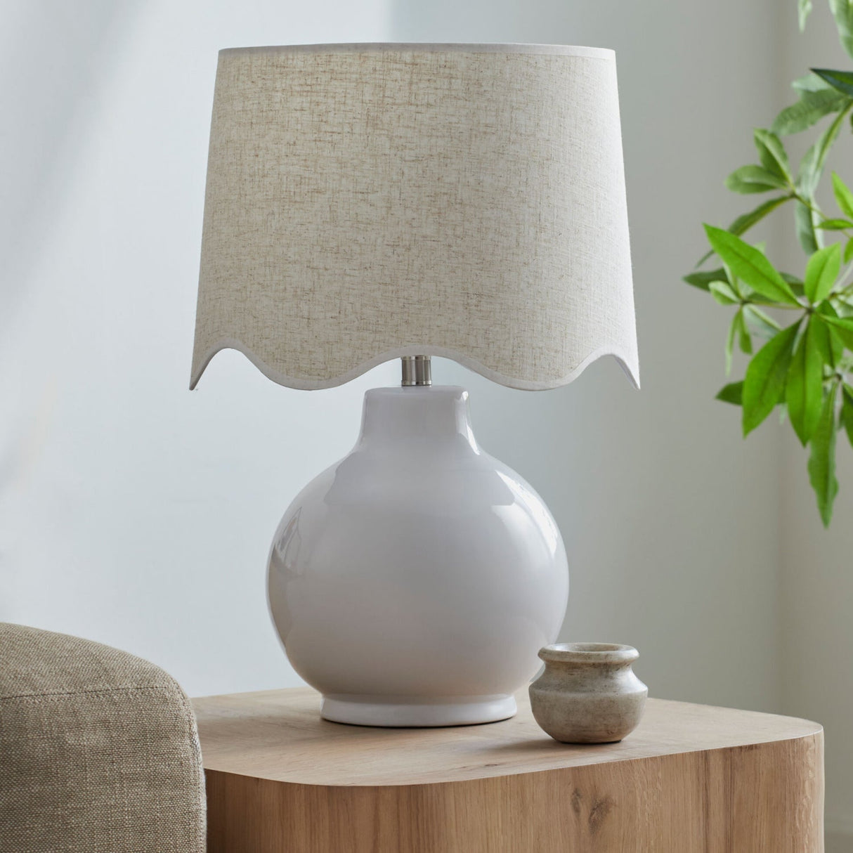 Modern European furniture - Wavy Edge Accent Table Lamp - www.oroa.com