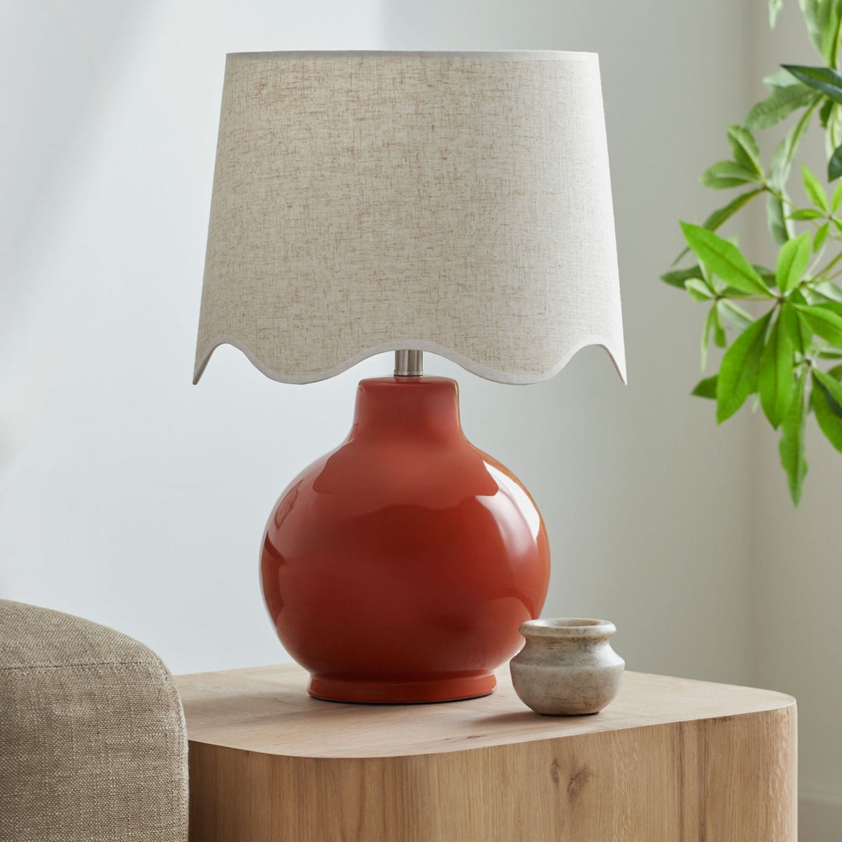 Modern European furniture - Wavy Edge Accent Table Lamp - www.oroa.com