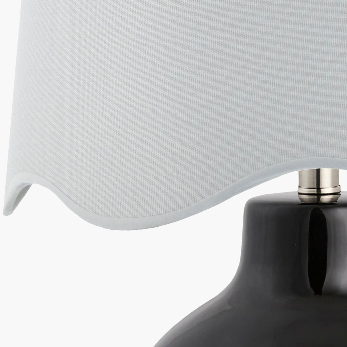 Modern European furniture - Wavy Edge Accent Table Lamp - www.oroa.com