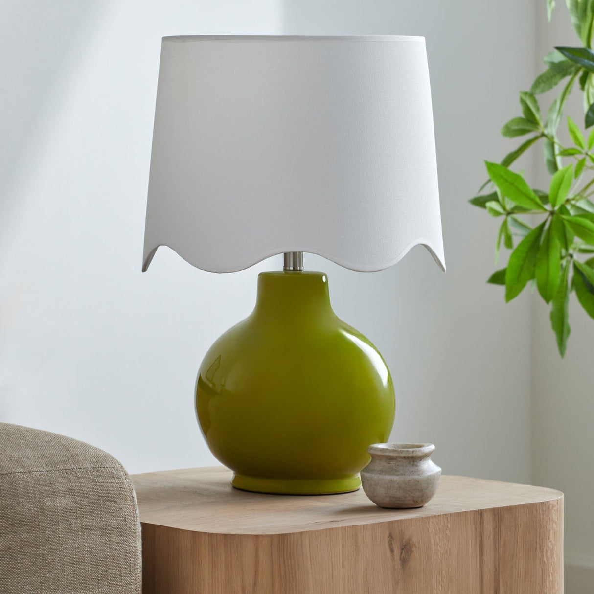 Modern European furniture - Wavy Edge Accent Table Lamp - www.oroa.com