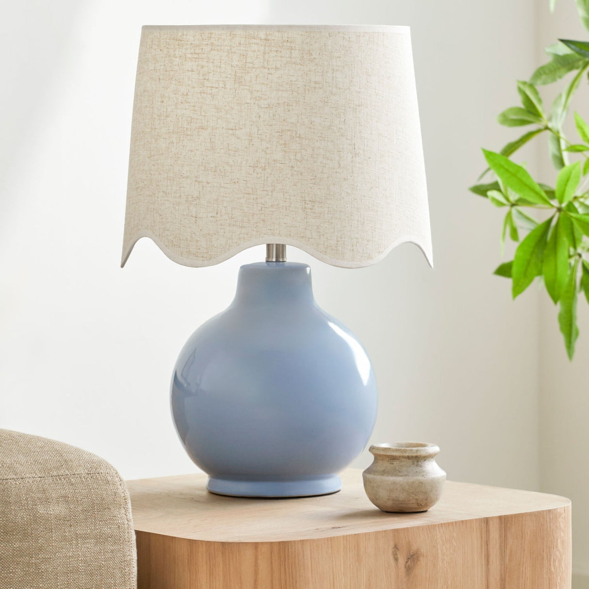 Modern European furniture - Wavy Edge Accent Table Lamp - www.oroa.com