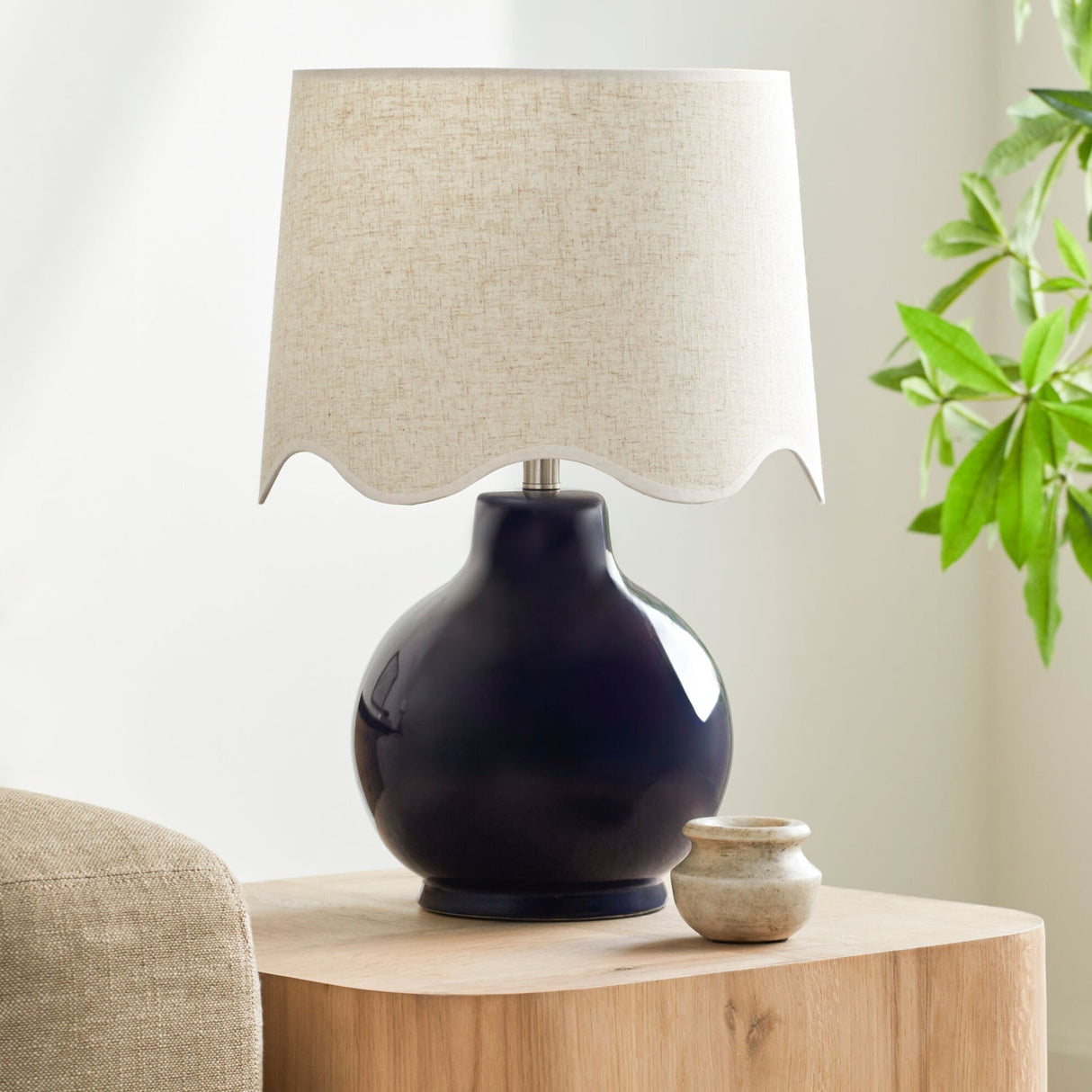 Modern European furniture - Wavy Edge Accent Table Lamp - www.oroa.com