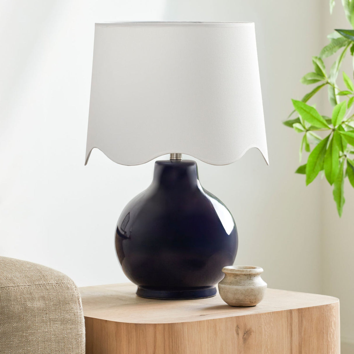 Modern European furniture - Wavy Edge Accent Table Lamp - www.oroa.com