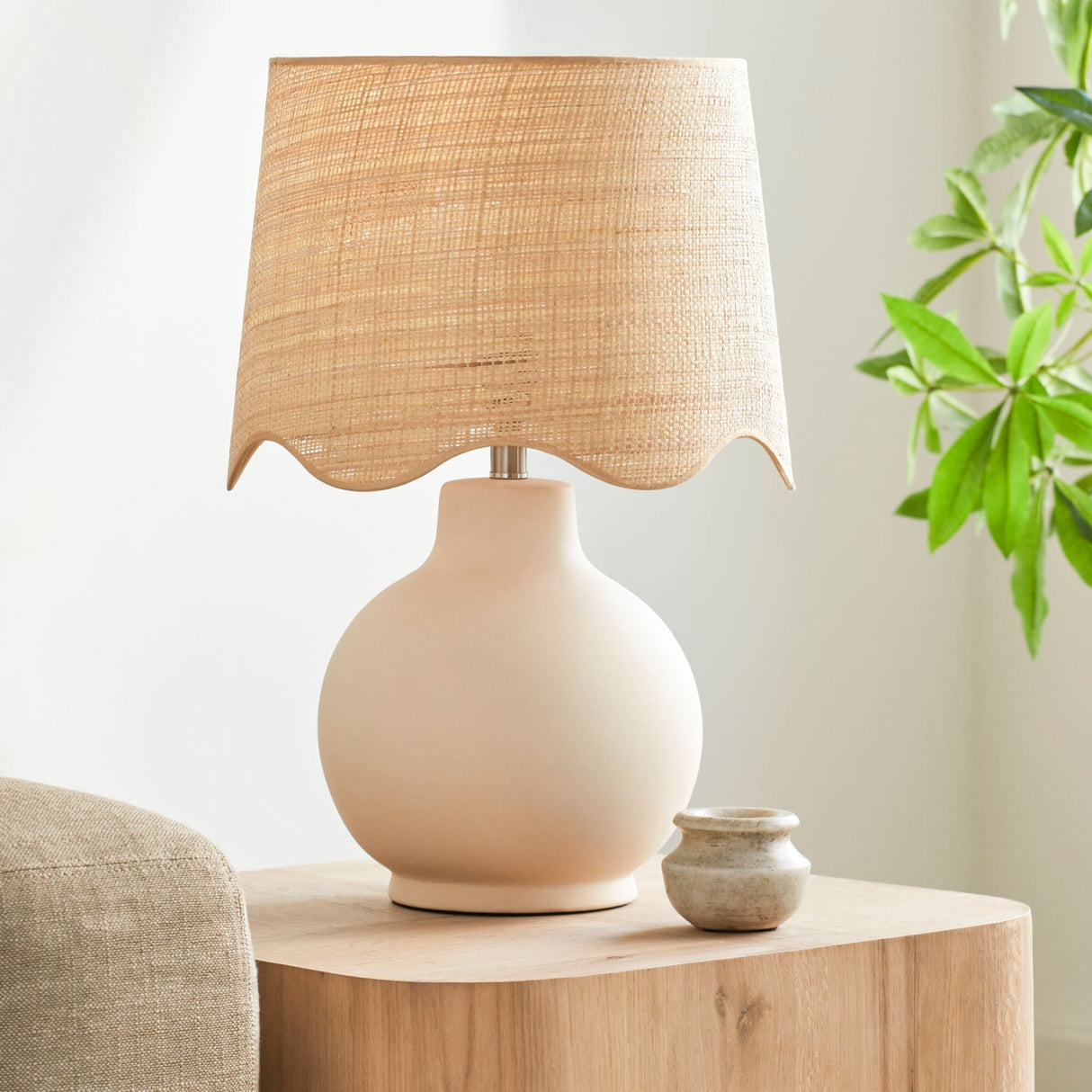 Modern European furniture - Wavy Edge Accent Table Lamp - www.oroa.com