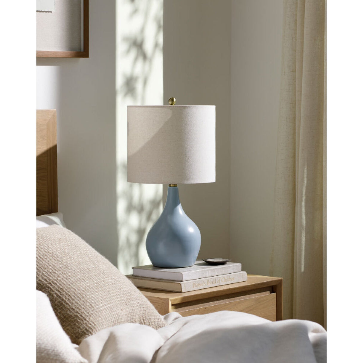Modern European furniture - Ceramic Vase-Inspired Table Lamp - www.oroa.com