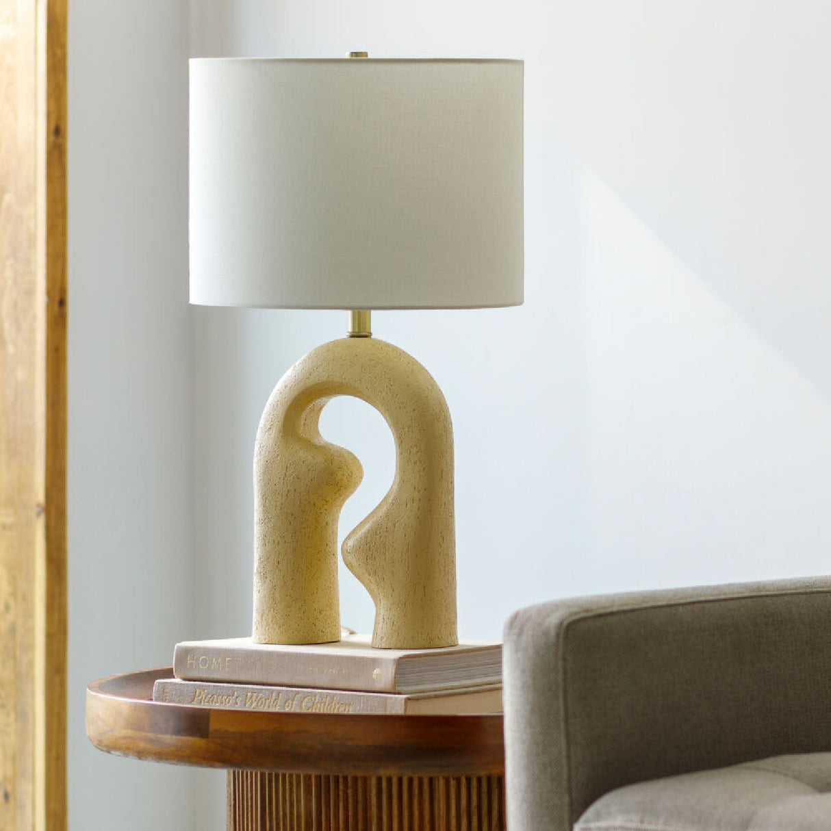 Beige Arched Accent Table Lamp | Oroa.com