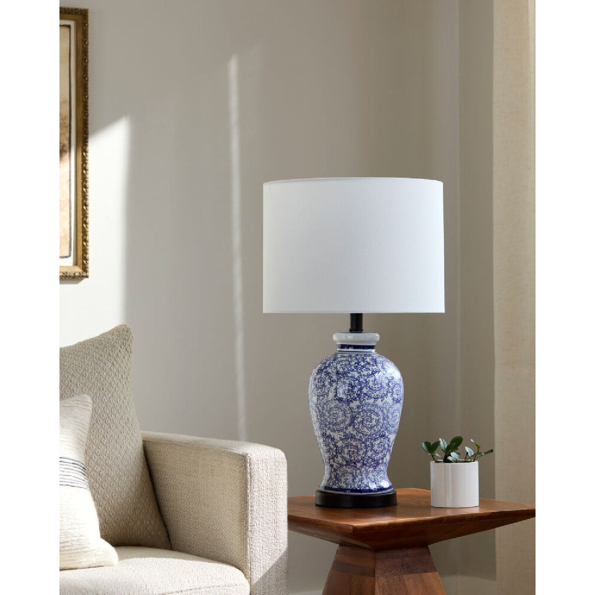Modern European furniture - Blue Vines Ceramic Table Lamp - www.oroa.com