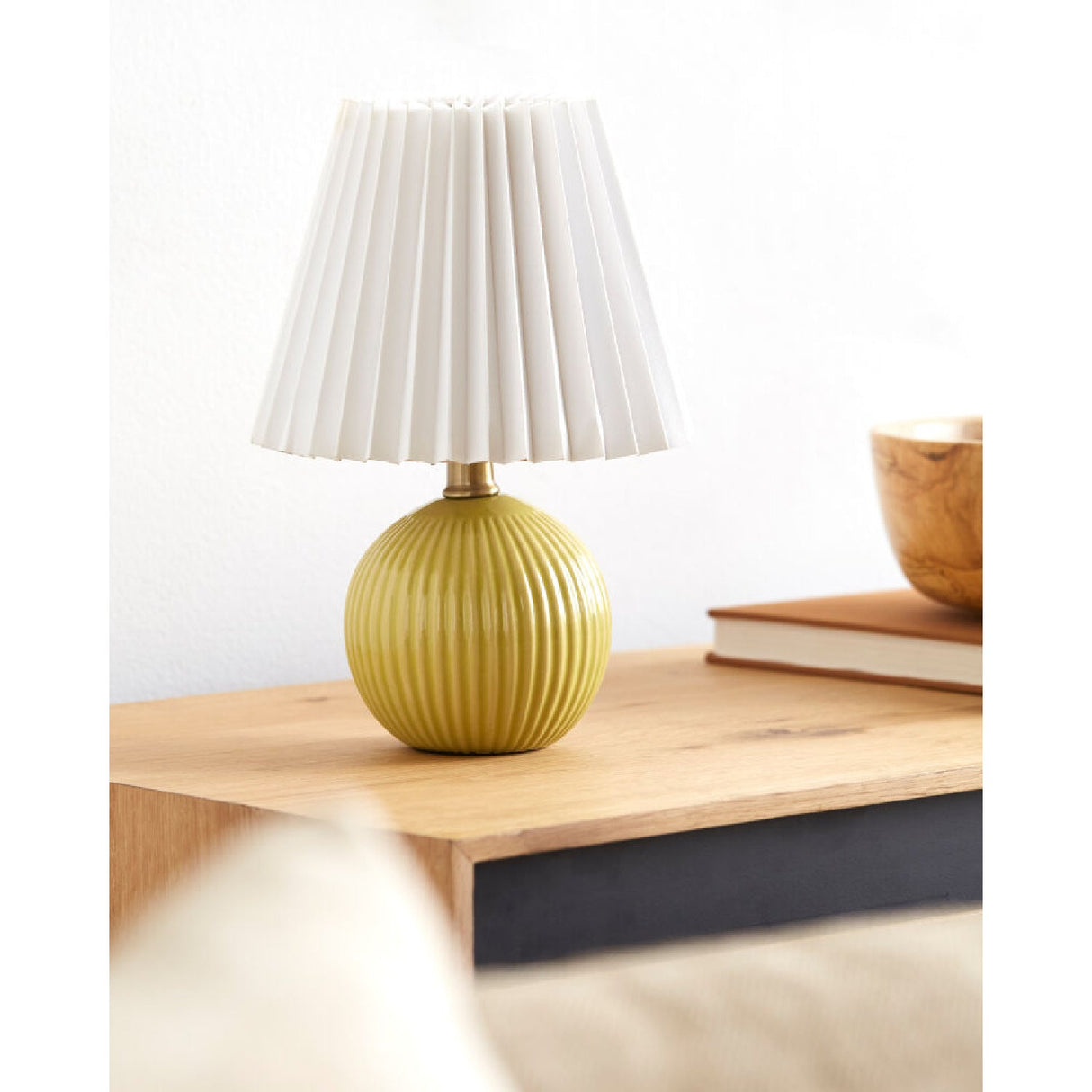 Modern European furniture - Pleated Linen Ceramic Table Lamp - www.oroa.com